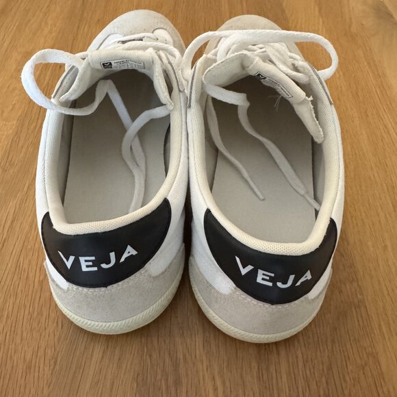 VEJA Size 12 VOLLEY CANVAS WHITE BLACK - Picture 3 of 5